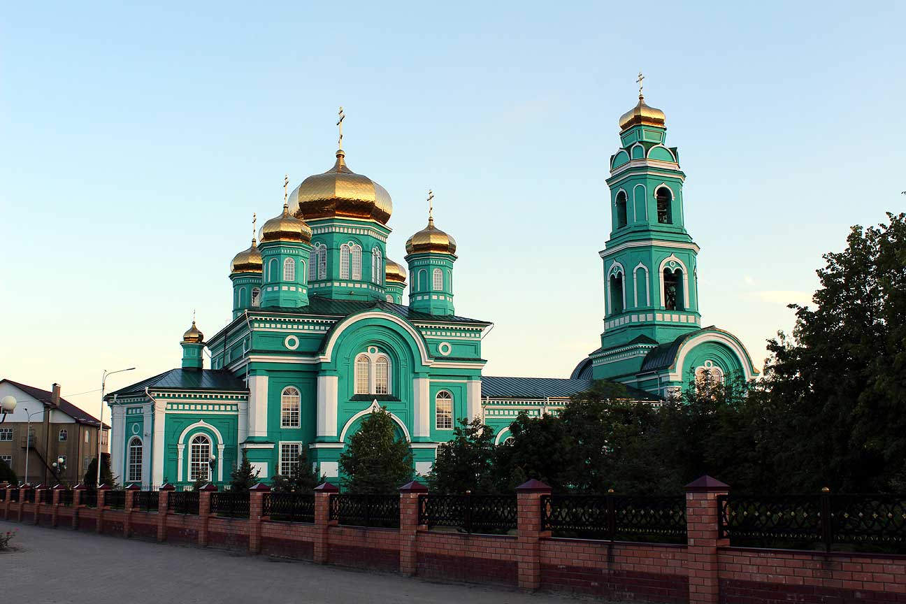 Свято-Троицкий собор п. Ровеньки Белгородской области