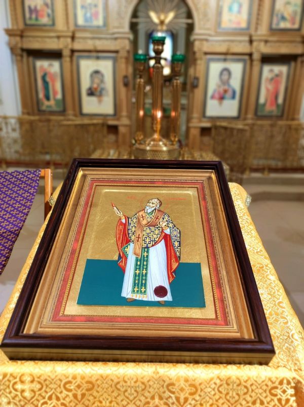 Икона святителя Спиридона Тримифунтского с частицей филахто