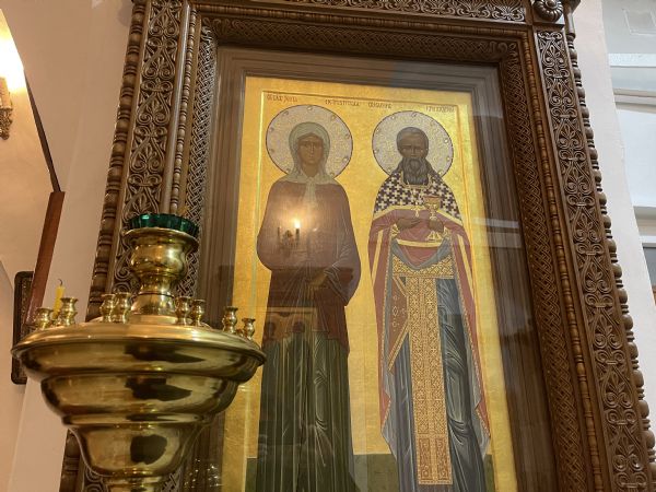 К иконе блаженной Ксении Петербургской и праведного Иоанна Кронштадтского
